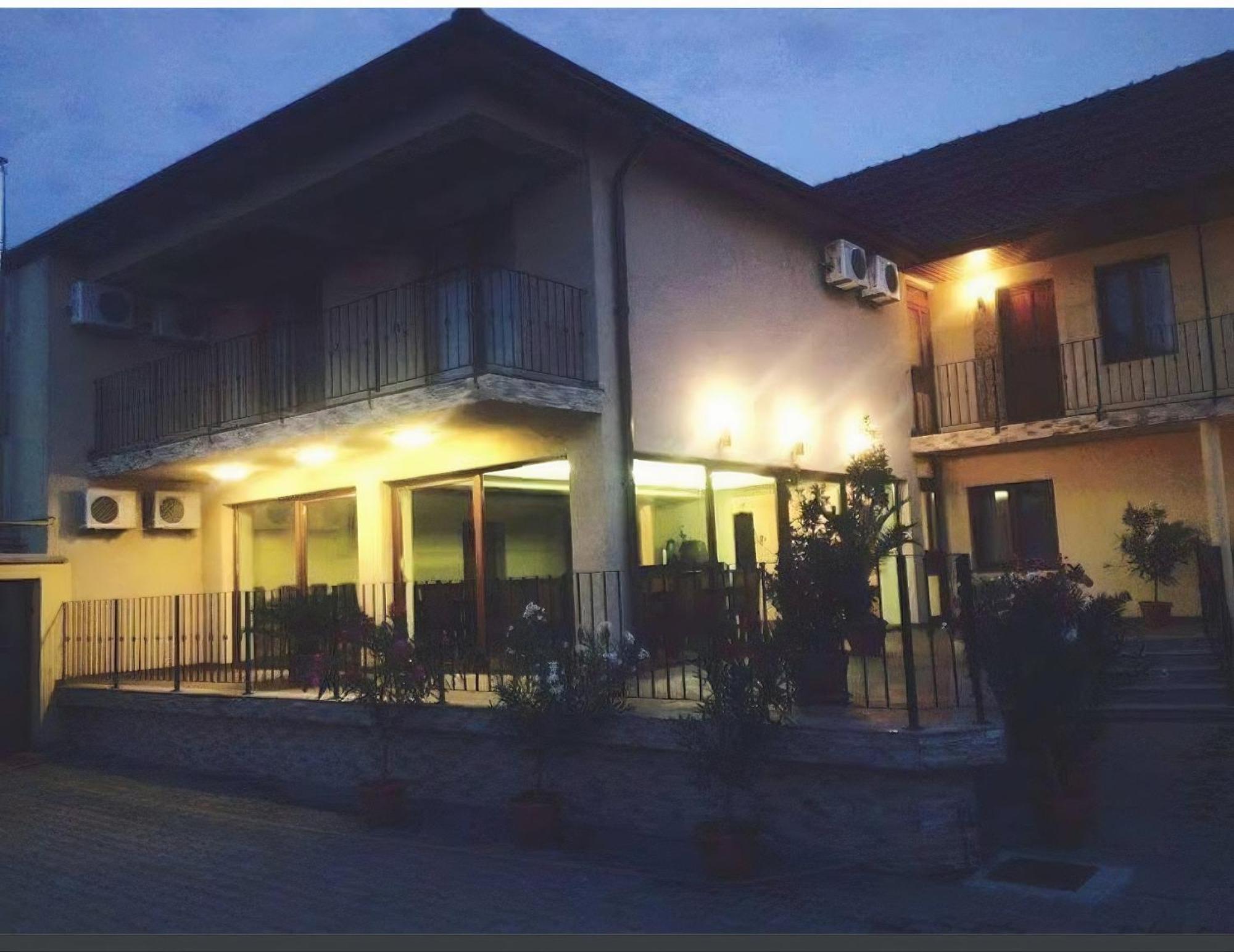 Pensiunea Mystique Arad Exterior photo